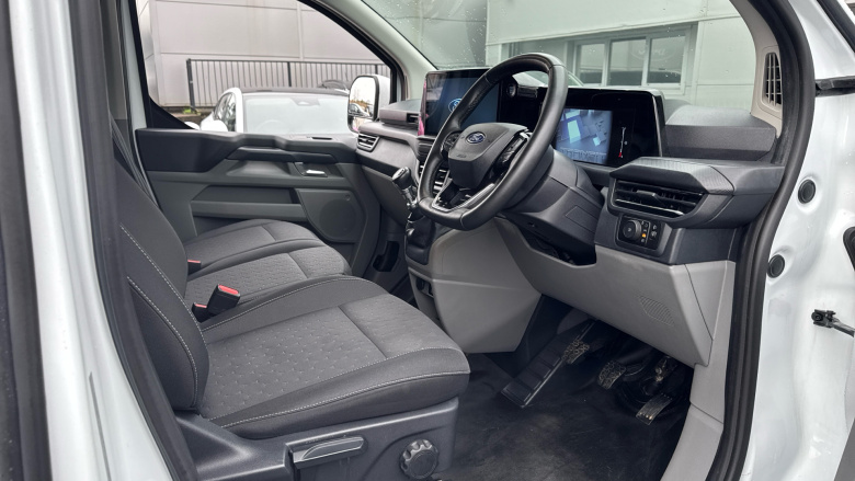 Ford Transit Custom 300 L1 Diesel Fwd 2.0 EcoBlue 136ps H1 Van Limited